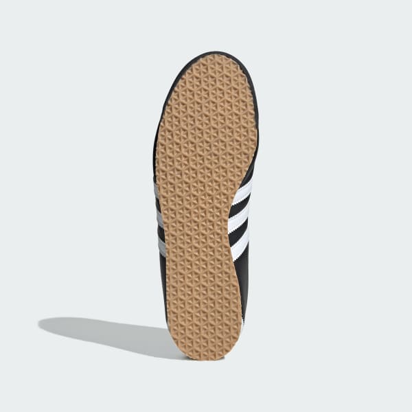 Shop Adidas 義大利70年代復古運動鞋 黑/白/膠底 JS1324