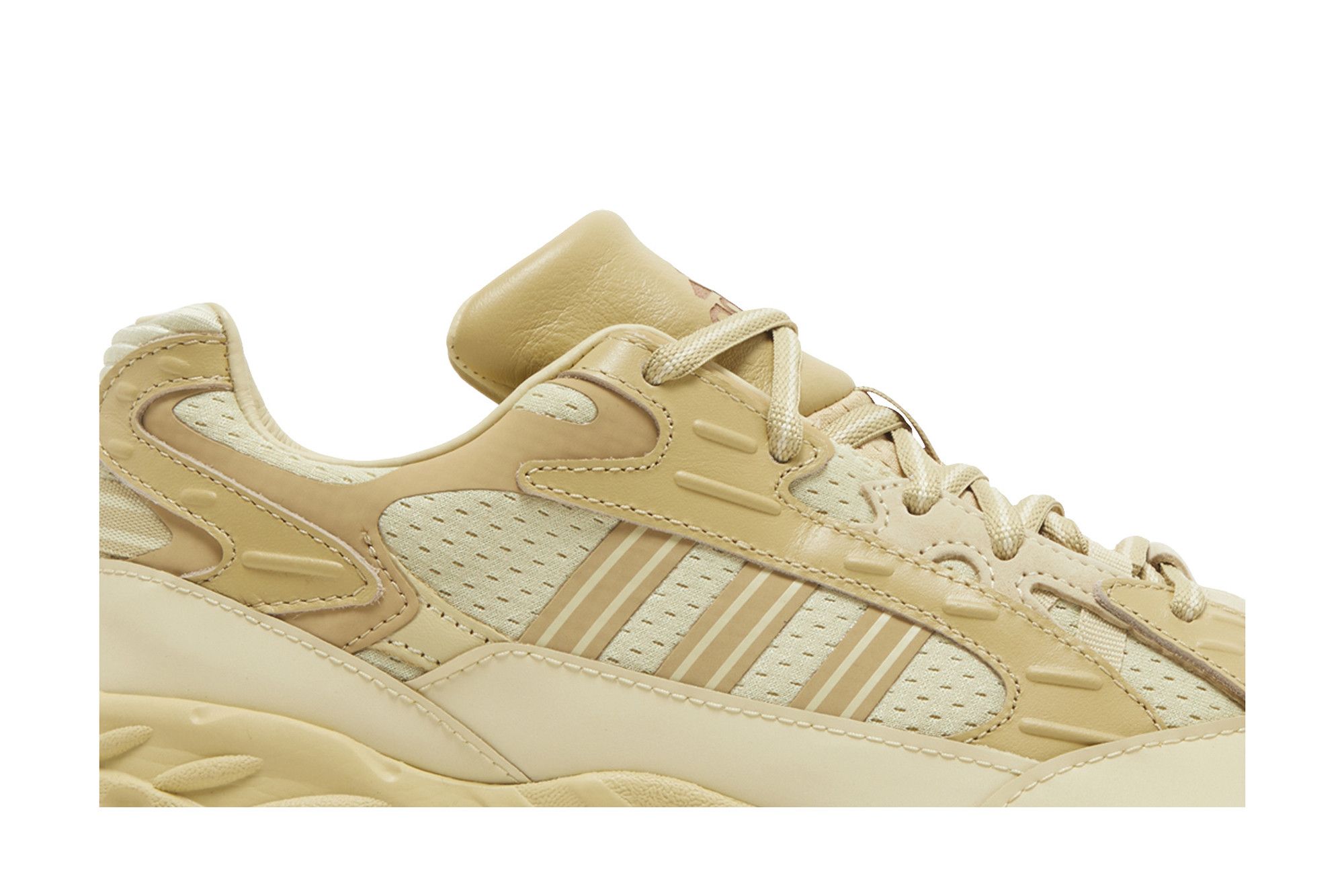 Lookbook adidas IVP 'Savage Trail' Sepatu Olahraga Pria/Wanita HQ6154