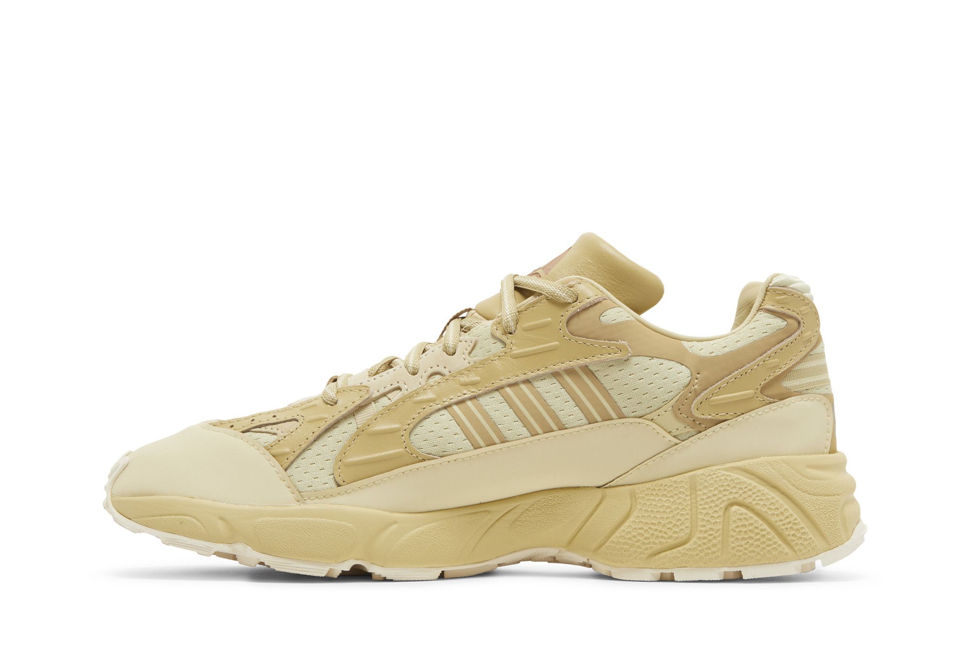 Shop adidas IVP 'Savage Trail' Sepatu Olahraga Pria/Wanita HQ6154