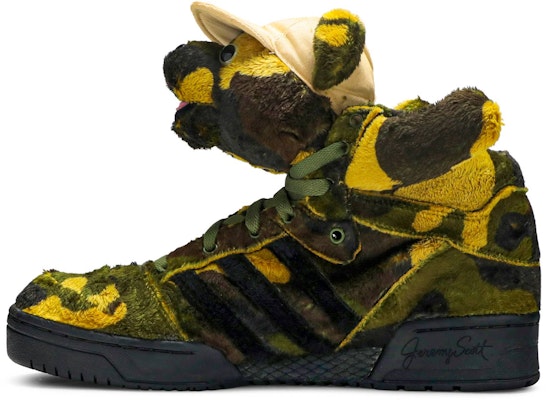 adidas Jeremy Scott 'Camo Bear' Sepatu Sneaker Q20917 Lookbook adidas Jeremy Scott 'Camo Bear' Sepatu Sneaker Q20917