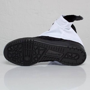 아디다스 제레미 스콧 '고릴라' V24424 V24424 Purchase 아디다스 제레미 스콧 '고릴라' V24424 V24424