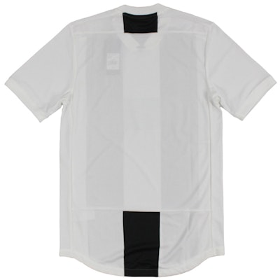 Adidas Juventus Edisi Pemain Jersi Vintage Home Hitam/Putih CF3493 Lookbook Adidas Juventus Edisi Pemain Jersi Vintage Home Hitam/Putih CF3493