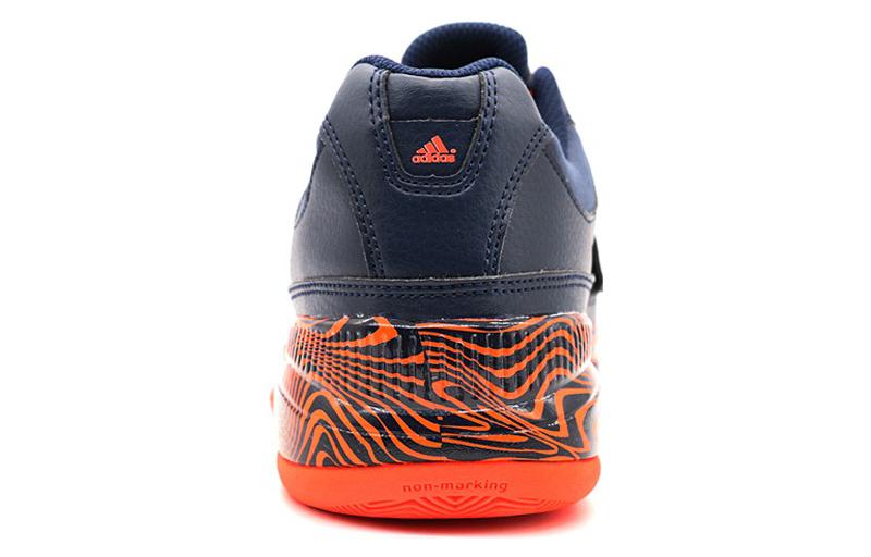 Shop 阿迪达斯Lightswitch低帮篮球鞋'黑橙配色' D69577