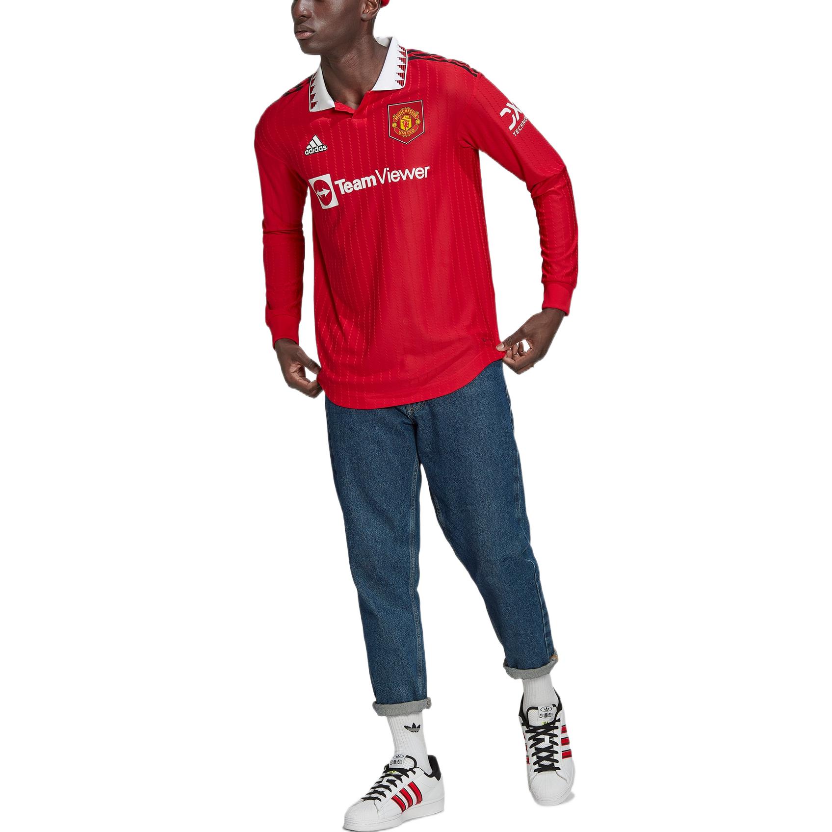 Lookbook adidas Camiseta Roja Manchester United Home Versión Jugador Mangas Largas HN5748