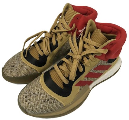 adidas Marquee Boost 中筒 復古籃球鞋 男款 金黑紅 Lookbook adidas Marquee Boost 中筒 復古籃球鞋 男款 金黑紅
