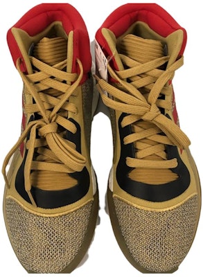 adidas Marquee Boost 中筒 復古籃球鞋 男款 金黑紅 Shop adidas Marquee Boost 中筒 復古籃球鞋 男款 金黑紅