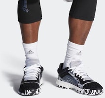 아디다스 마퀴 부스트 로우 '그라피티' F97281 Details for 아디다스 마퀴 부스트 로우 '그라피티' F97281