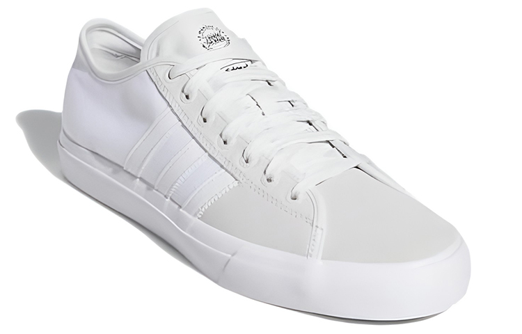Lookbook adidas originals Matchcourt Rx 舒適防滑運動滑板鞋 白