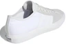 Shop adidas originals Matchcourt Rx 舒適防滑運動滑板鞋 白
