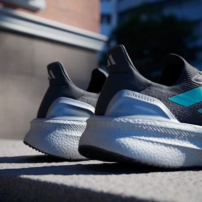 阿迪达斯AMG奔驰F1联名Ultraboost 5X黑薄荷绿铁灰版运动鞋 JR9386 2