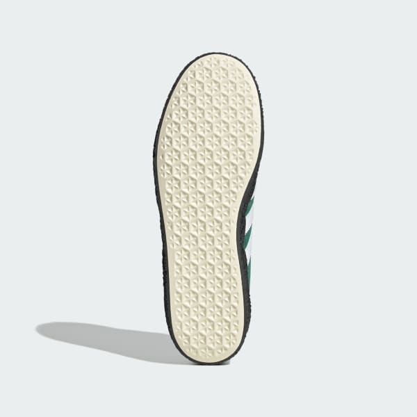 Lookbook アディダス モントリオール RM スニーカー グリーン/ホワイト/ブラック JS1335