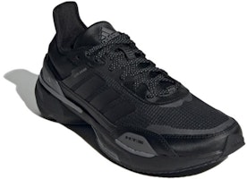 adidas MTS Cozy Tahan Lasak Hitam HQ6111 Lookbook adidas MTS Cozy Tahan Lasak Hitam HQ6111