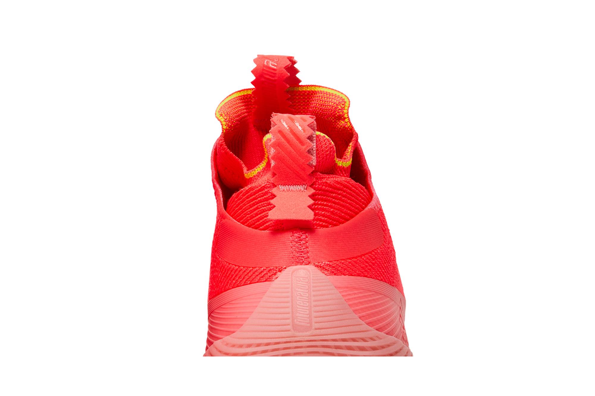 Sizing 阿迪达斯 N3xt L3v3l Futurenatural '信号粉'篮球鞋 H68992