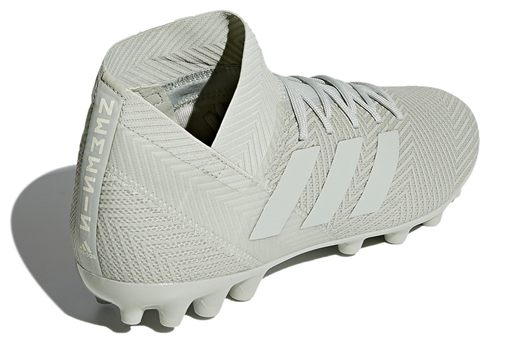 Shop adidas Nemeziz 18.3 AG Scarpe da Calcio Argento/Grigio D97849
