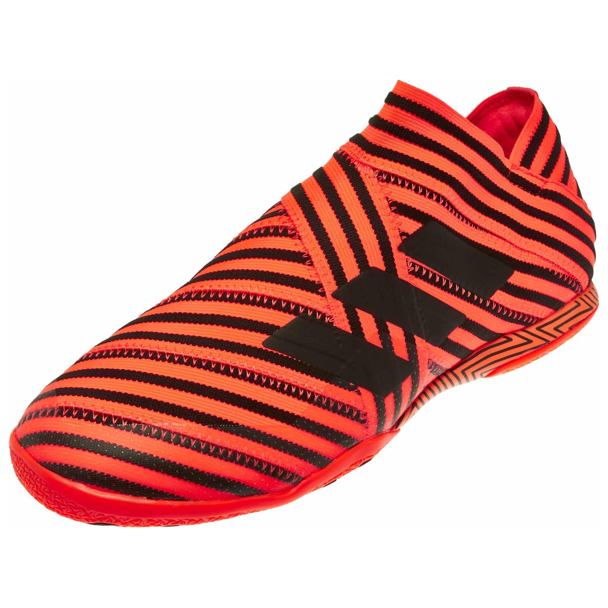 Shop adidas Nemeziz Tango 舒適 防滑 足球鞋 男女同款 橘色