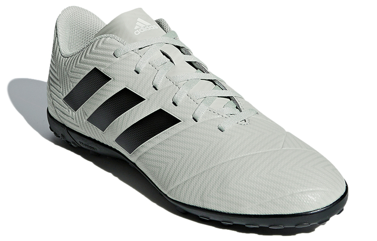 Lookbook 阿迪達斯 Nemeziz Tango 18.4 TF 灰黑色