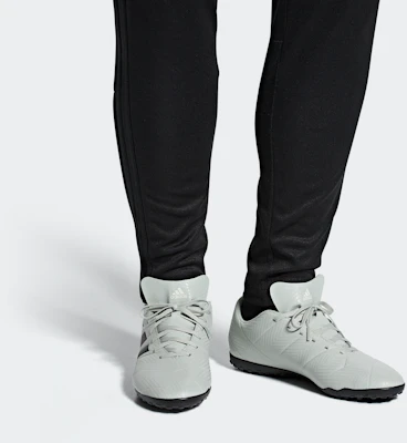 阿迪達斯 Nemeziz Tango 18.4 TF 灰黑色 Sizing 阿迪達斯 Nemeziz Tango 18.4 TF 灰黑色