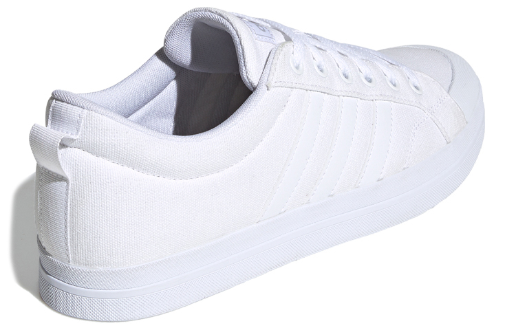 Shop adidas neo Bravada 休閒 帆布鞋 男款 白色
