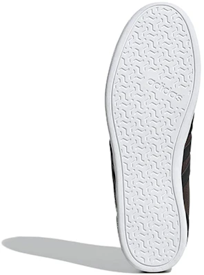 adidas NEO Caflaire Low ''Braun Freizeit'' FV8549 Details for adidas NEO Caflaire Low ''Braun Freizeit'' FV8549