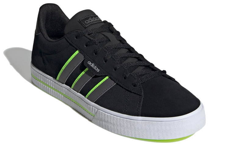 Lookbook adidas neo Daily 3.0 低筒 板鞋 男款 黑白綠