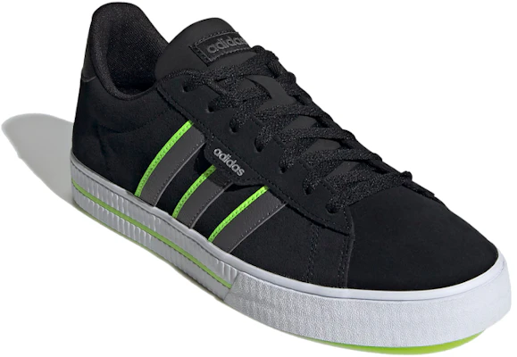 adidas neo Daily 3.0 低筒 板鞋 男款 黑白綠 Lookbook adidas neo Daily 3.0 低筒 板鞋 男款 黑白綠