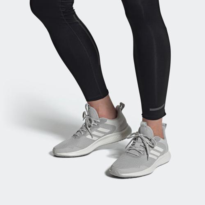 Sizing adidas Neo Fluidstreet Grau Sneakers FW9556