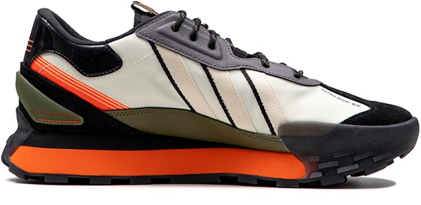 adidas NEO Futro Mixr 'Hitam Putih' HP9673(S-BOX) Lookbook adidas NEO Futro Mixr 'Hitam Putih' HP9673(S-BOX)