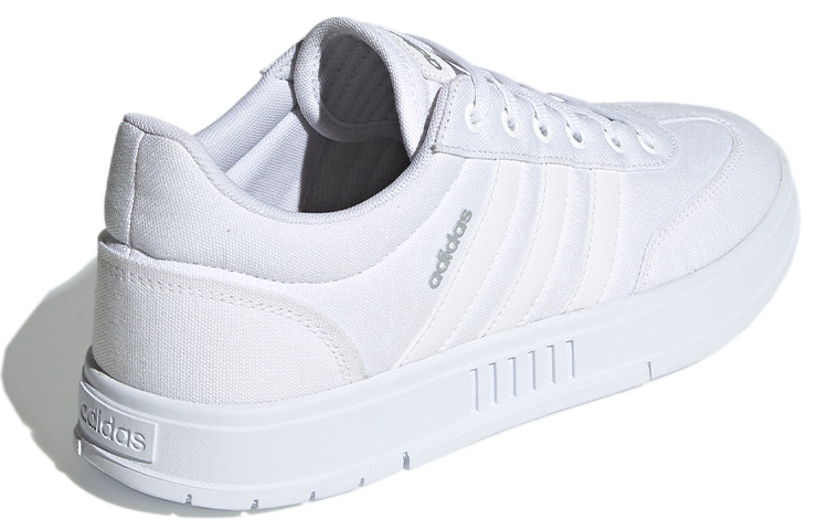 Shop adidas neo Gradas Baskets Skate Respirantes Antidérapantes Basses Blanches FZ1088