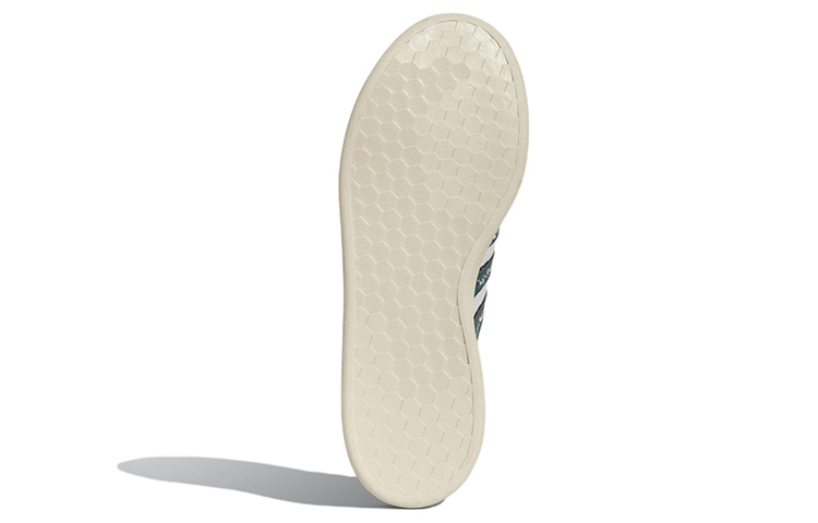 Details for 아디다스 네오 그랜드 코트 '코트 비욘드 화이트 그린' GW1096