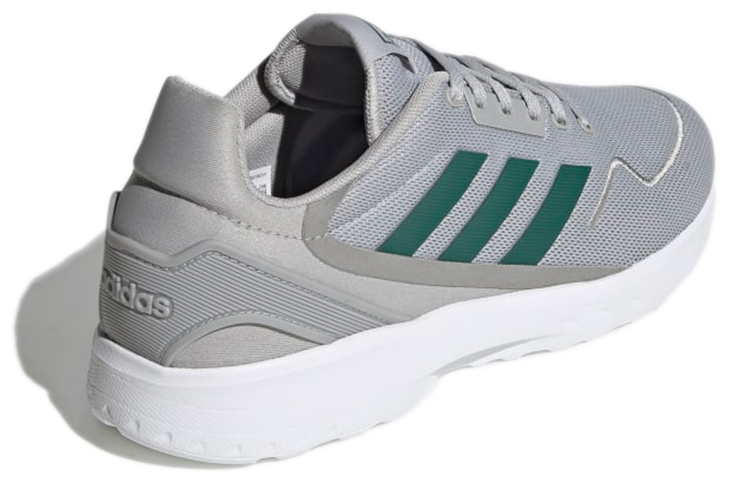 Shop adidas neo Nebzed 舒適耐磨跑步鞋 灰藍