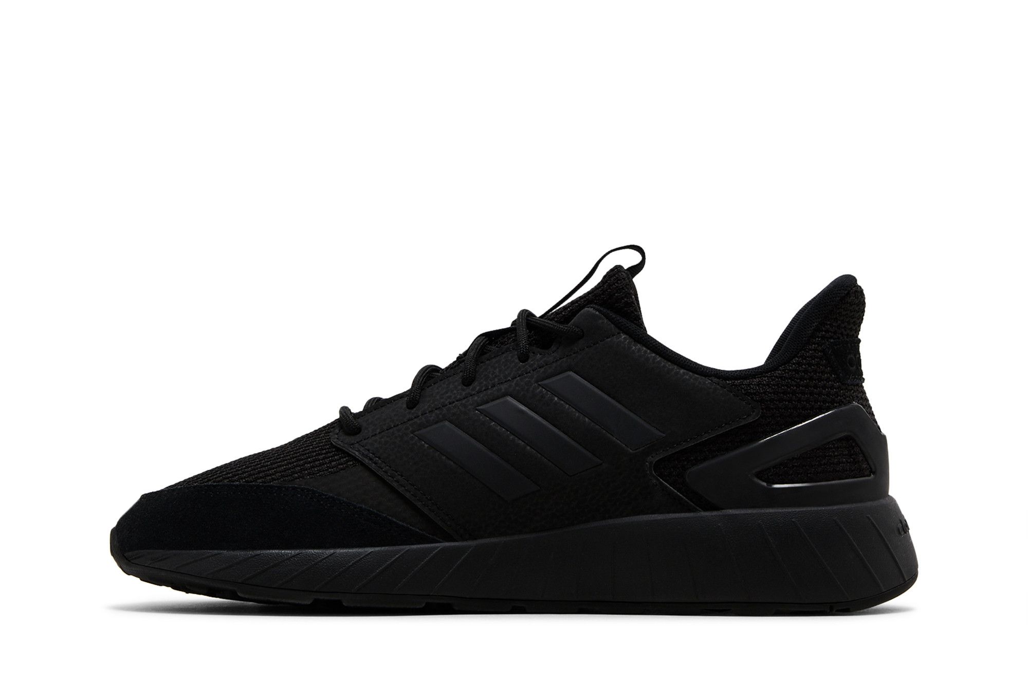 Lookbook adidas Neo Questarstrike Sepatu Olahraga Pria G25771