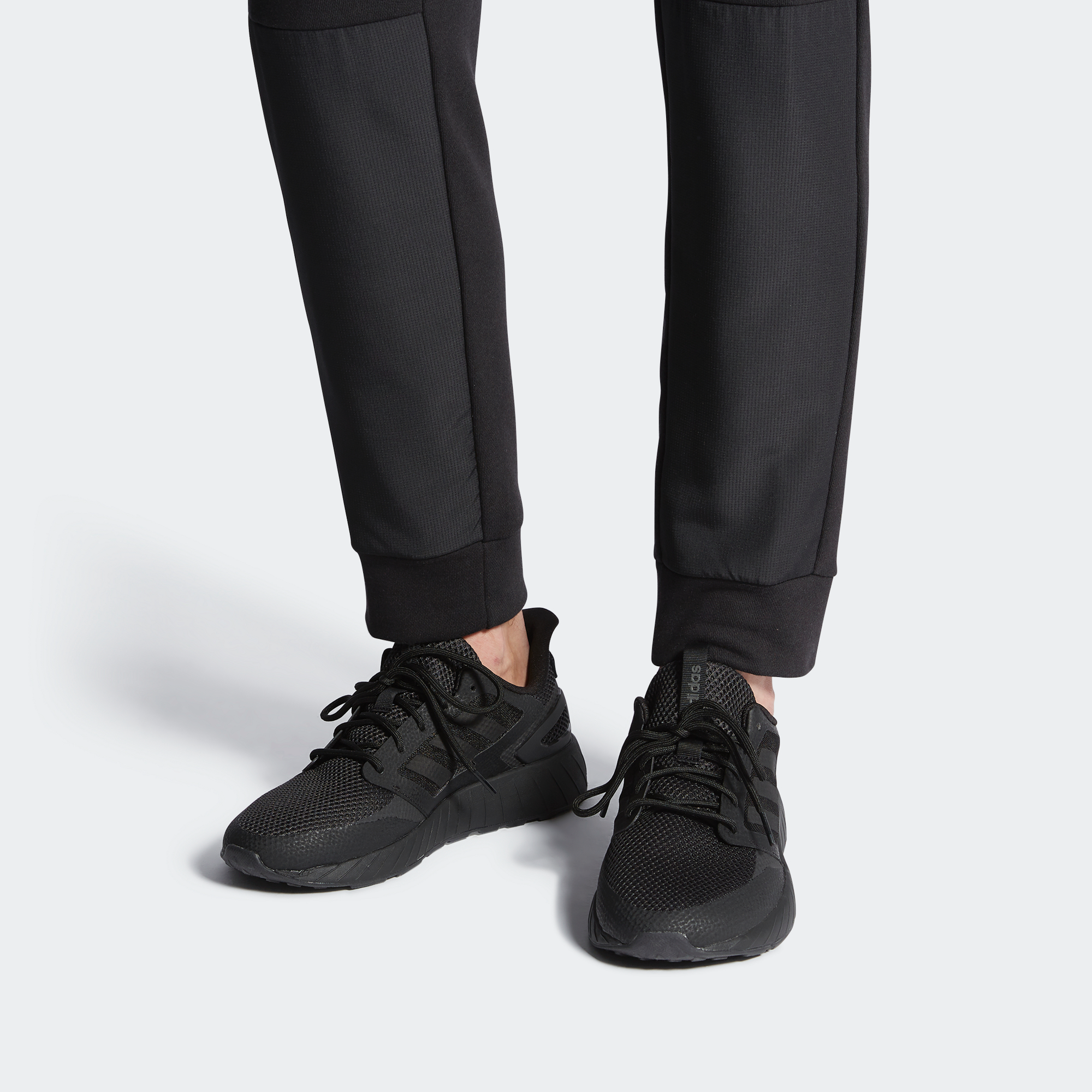 Sizing adidas neo Questarstrike Climacool 黑色透氣跑鞋