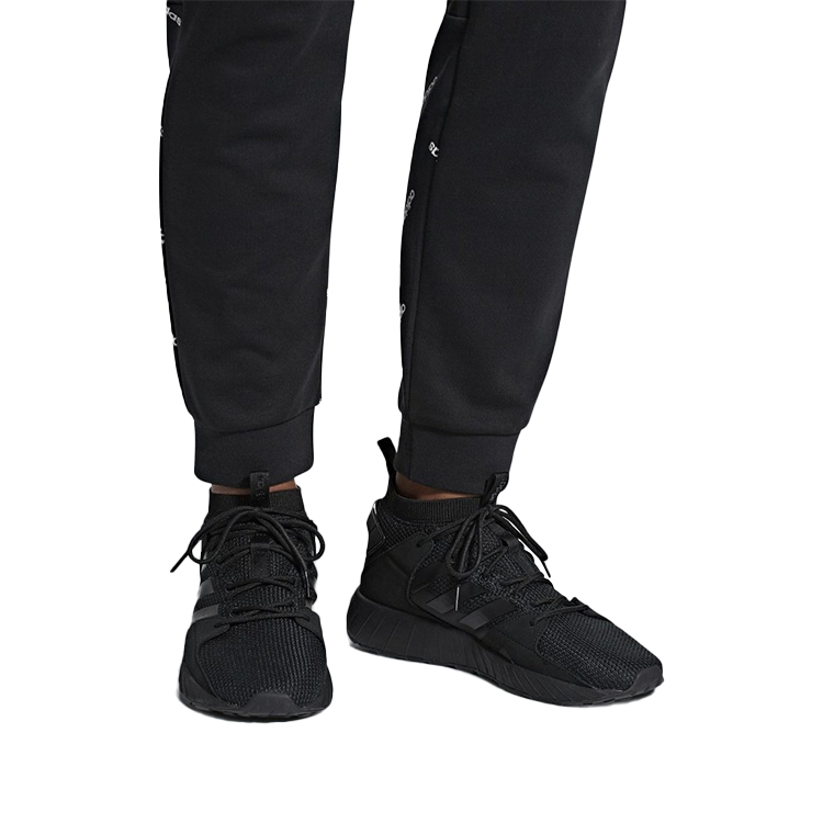 Sizing adidas neo Questarstrike Mid G25774