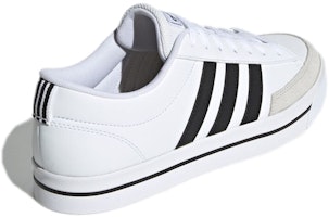 adidas neo Retrovulc 耐磨 低筒 滑板鞋 男款 白黑拼色 Shop adidas neo Retrovulc 耐磨 低筒 滑板鞋 男款 白黑拼色