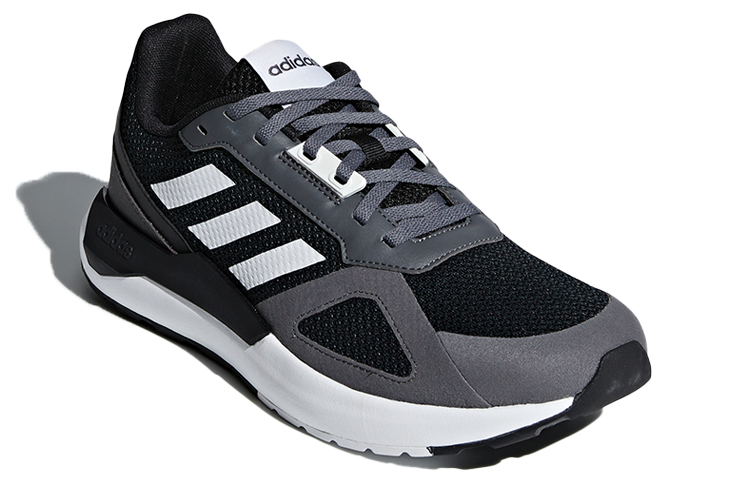 Shop 阿迪达斯NEO Run80s '黑灰白' BB7435