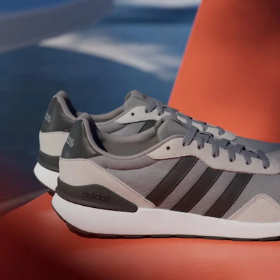 adidas Nike Run 60s 4.0 Gris Tres/Negro/Core Gris Dos JR6624 1