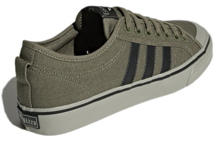 Shop adidas originals Nizza 舒適透氣 低筒休閒板鞋 軍綠