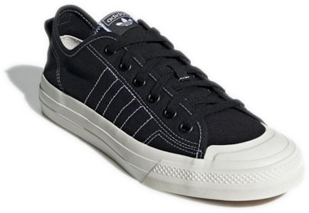 阿迪达斯 Nizza RF '核心黑' EE5599 Lookbook 阿迪达斯 Nizza RF '核心黑' EE5599