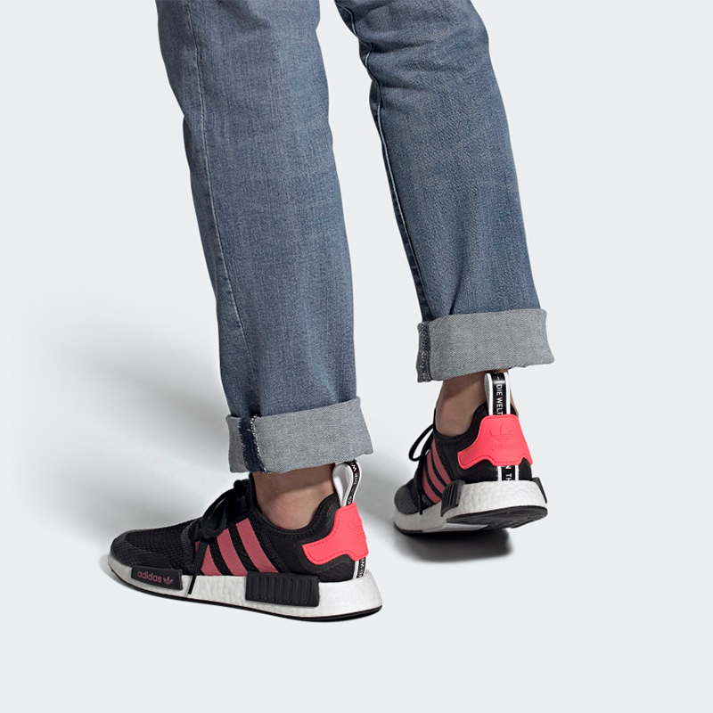 Sizing adidas originals NMD_R1 防滑耐磨 低筒 休閒生活鞋 男女同款 黑粉白