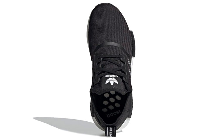 Shop 아디다스 NMD_R1 '블랙 화이트' FX1033