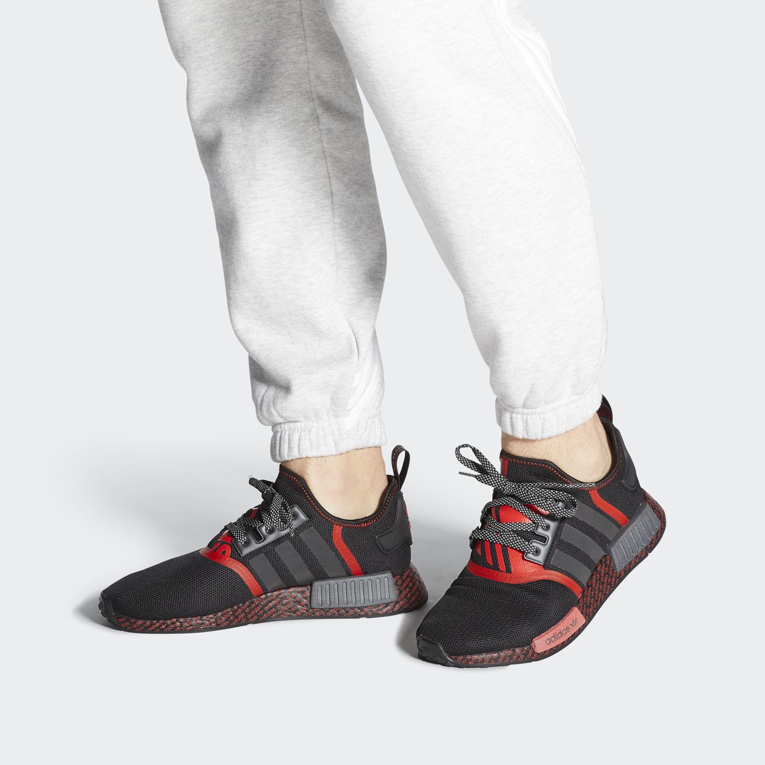 Sizing adidas NMD_R1 'Cetakan Boost' FV8516