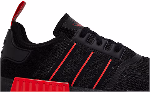 Lookbook 阿迪达斯 NMD_R1 '黑红核心' GV8422