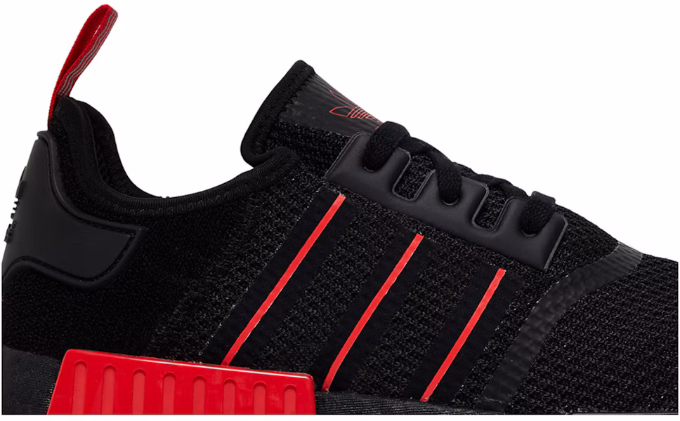 阿迪达斯 NMD_R1 '黑红核心' GV8422 Lookbook 阿迪达斯 NMD_R1 '黑红核心' GV8422