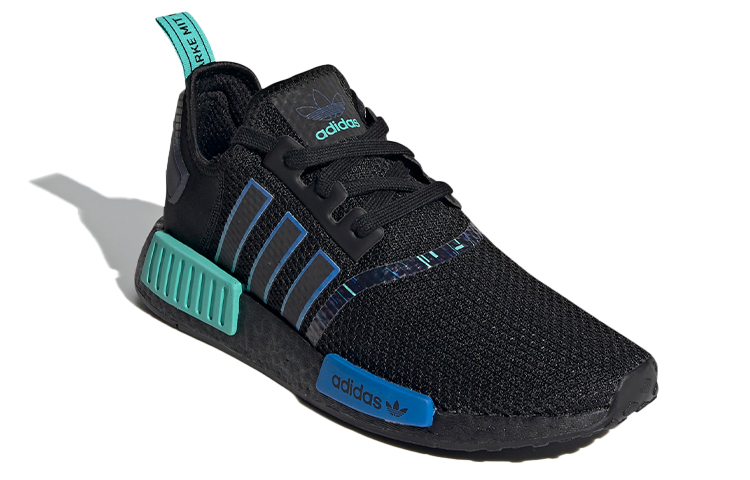 Lookbook adidas NMD_R1「遊戲包」H05149