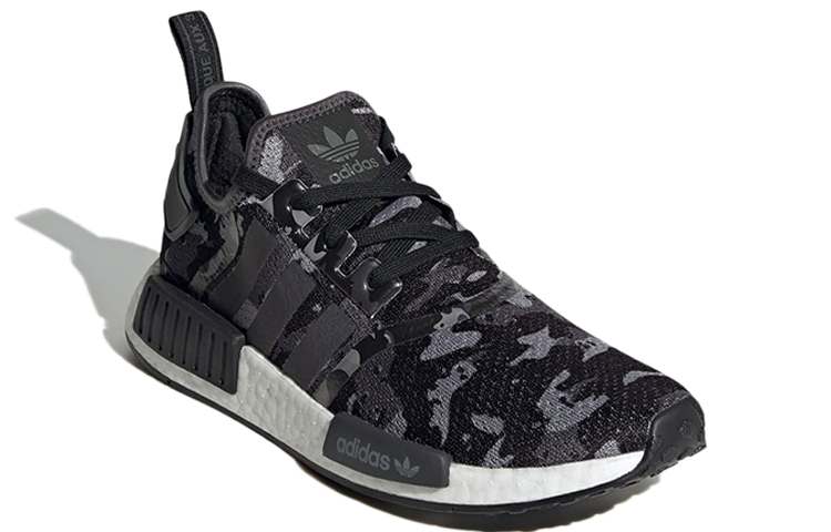 Lookbook 아디다스 NMD_R1 '그레이 카모 블랙' FZ0077