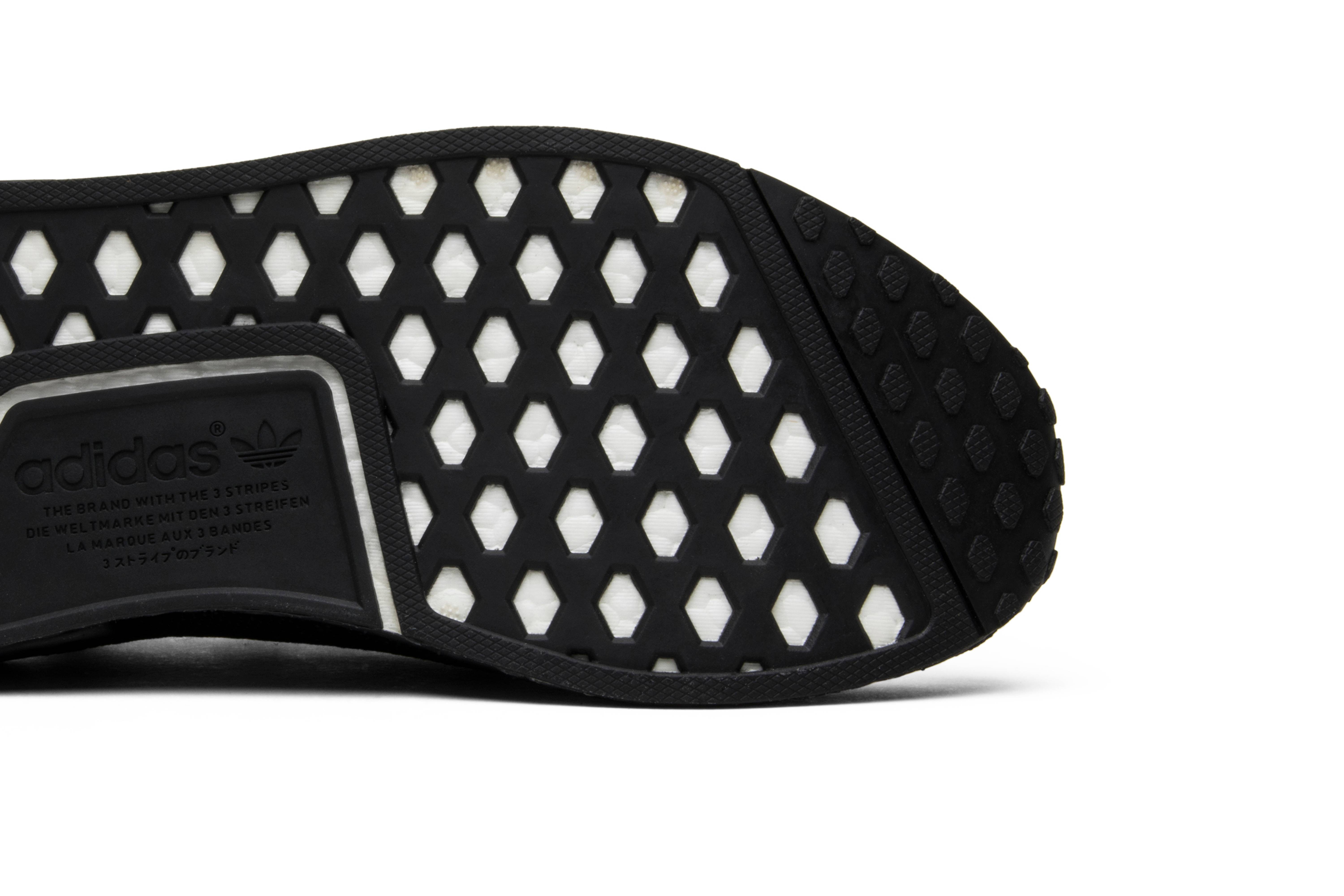 Purchase 愛迪達 NMD_R1 '漆黑' (親友限定版) S80489