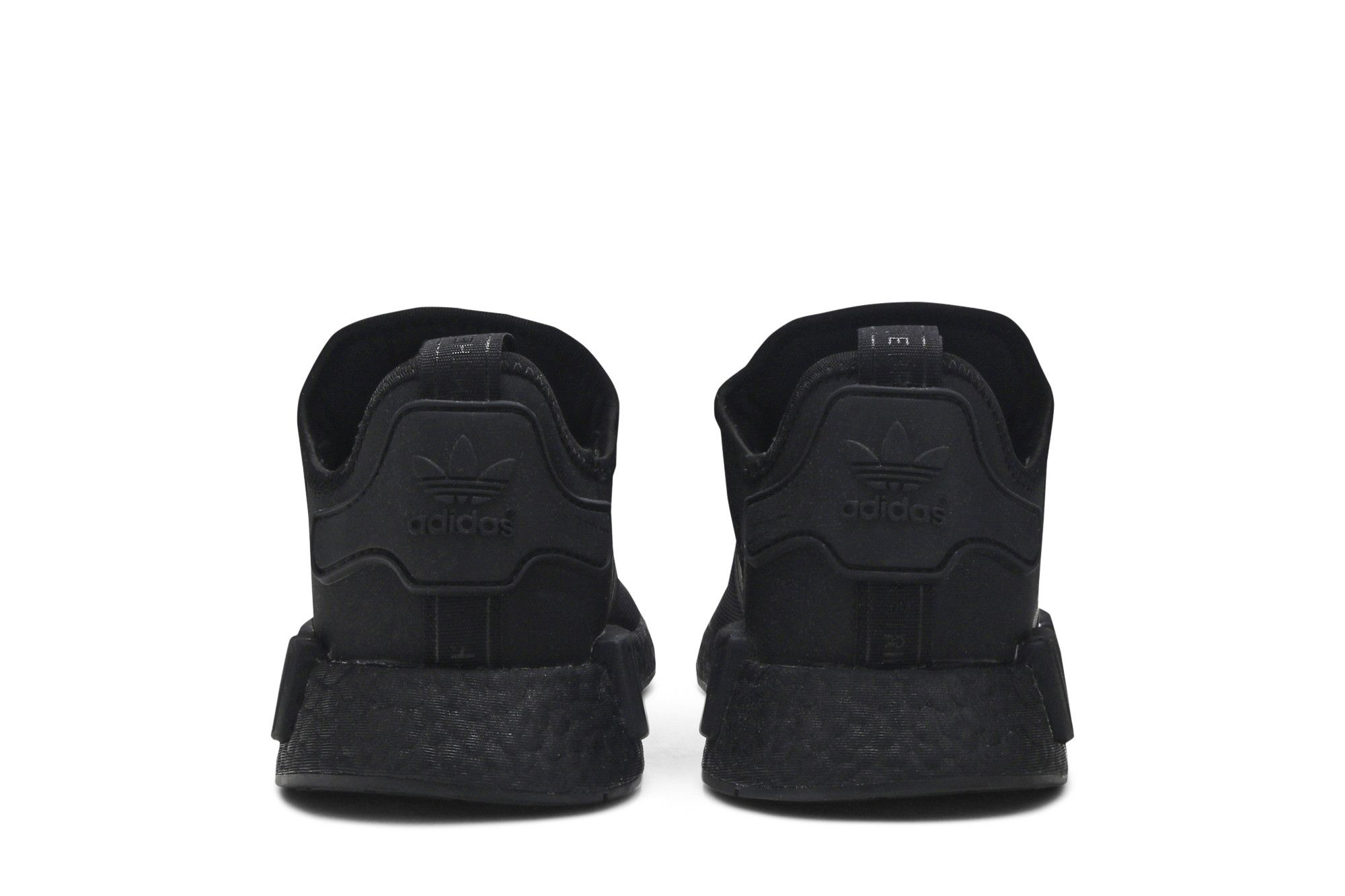 Sizing 阿迪达斯 NMD_R1 '全黑' FV9015
