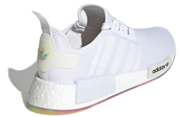 Shop 阿迪达斯 NMD_R1 '三重白' GW8062