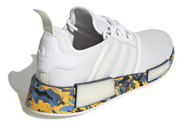 Shop 阿迪达斯 NMD_R1 '白色迷彩' GX4466