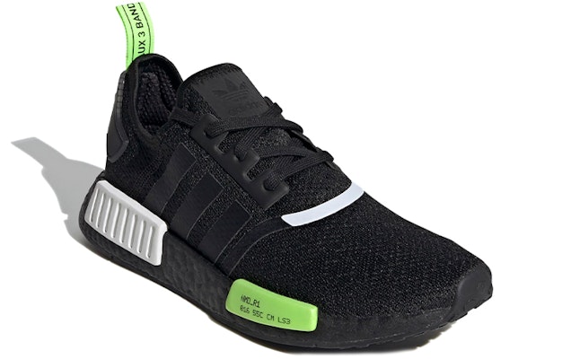 adidas NMD_R1 Hitam Inti Hijau Sinyal EF4268 Lookbook adidas NMD_R1 Hitam Inti Hijau Sinyal EF4268